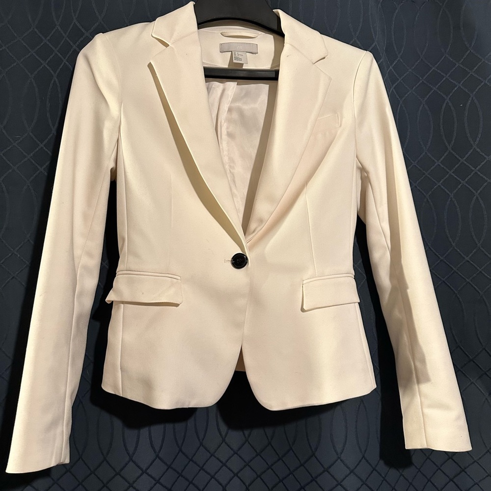 💼 Cream White H&M Blazer Sz 6!